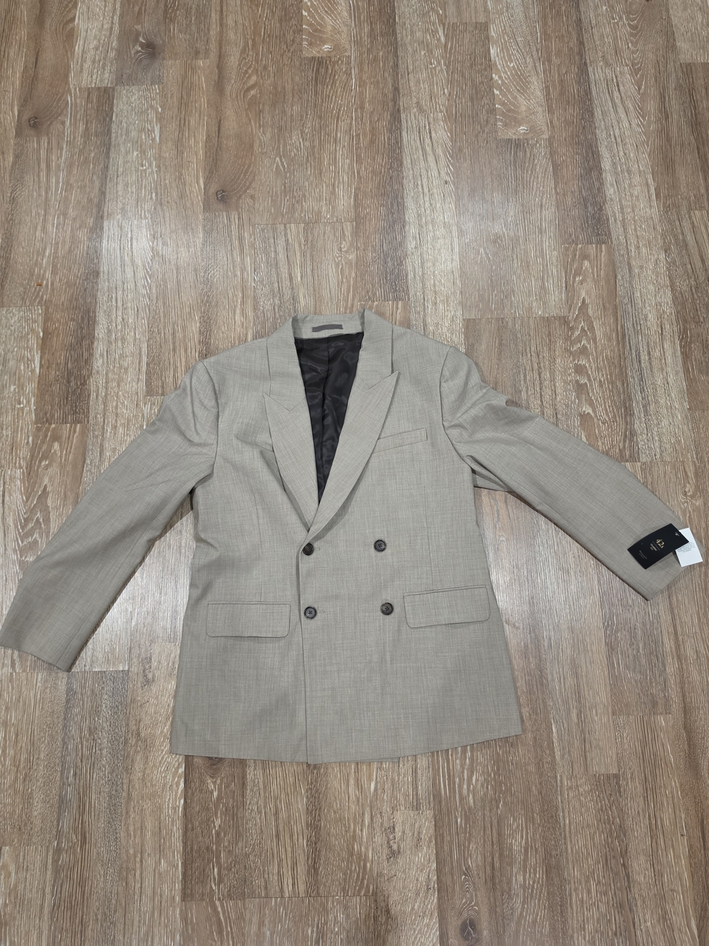 The A&F Collins Double- Breasted 100% Tan Blazer Men’s Size 42S NEW. MSRP $200